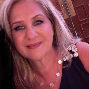 Meet your Posher, Leslie